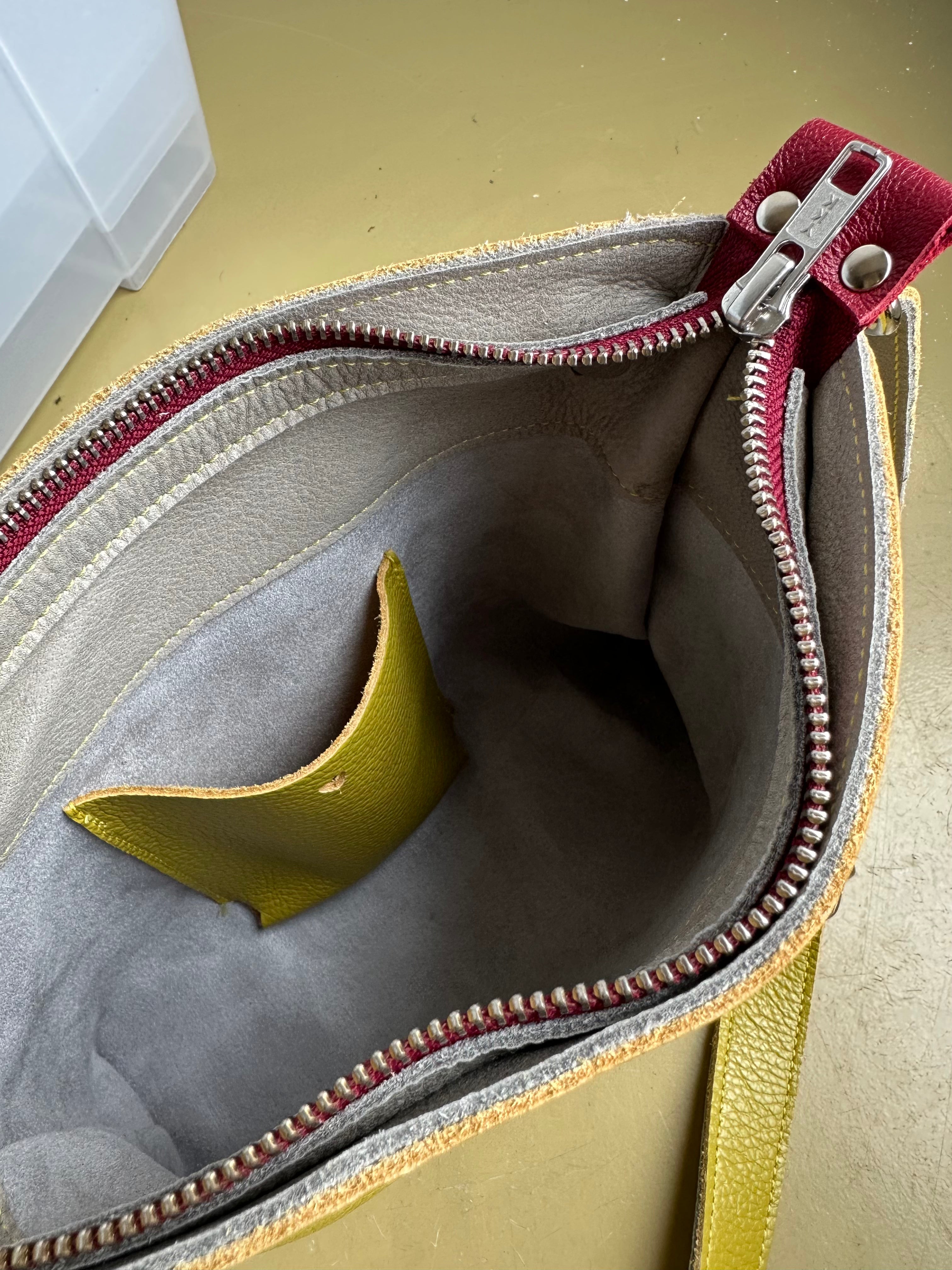 Handgemaakte schoudertas BiLLY pistache