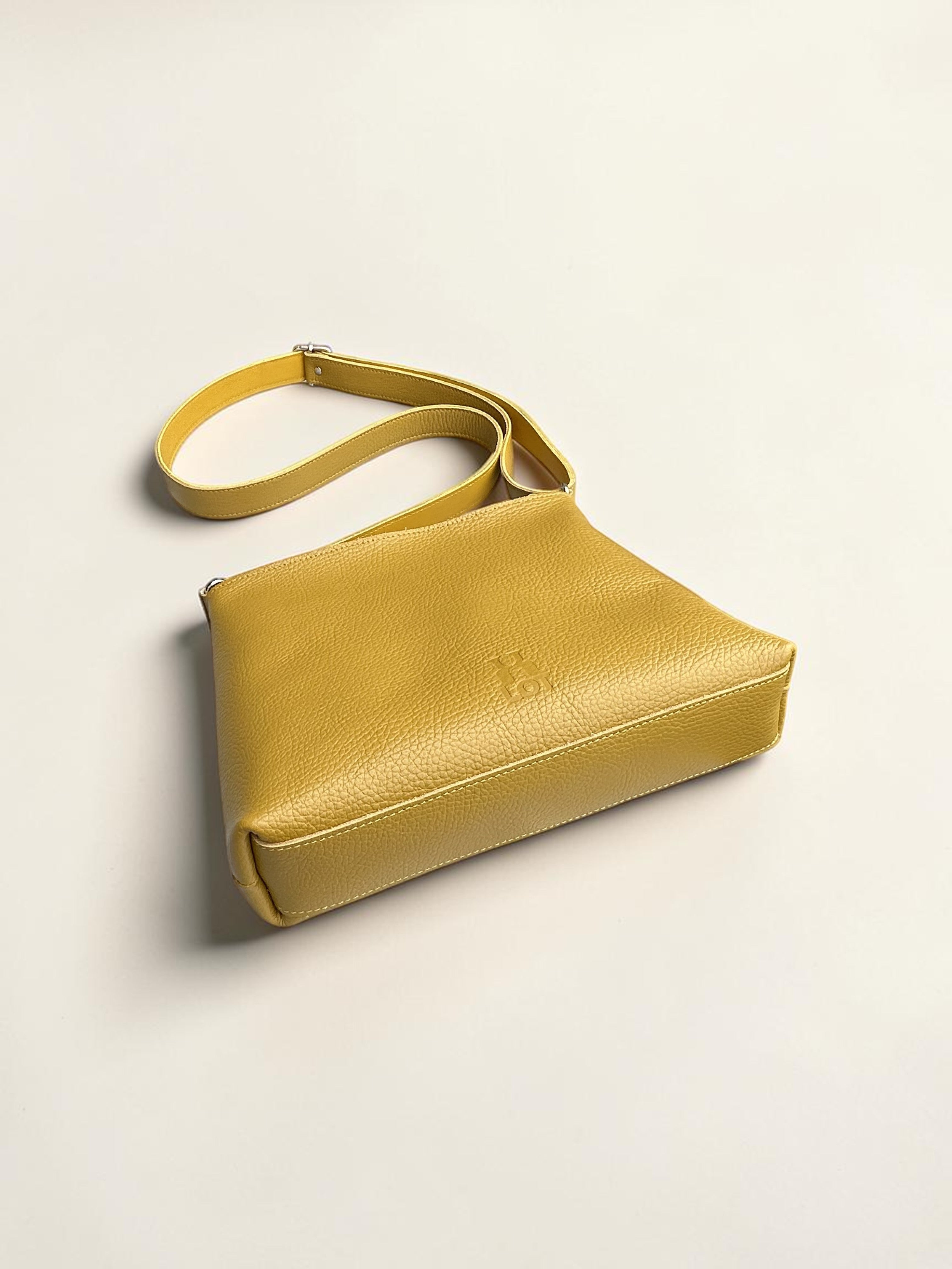 Schoudertas okergeel BiLLY met fluorgele rits