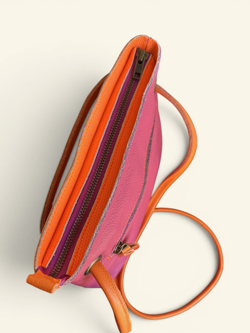 Handgemaakte leren handtas BiLLY roze / oranje met roze rits