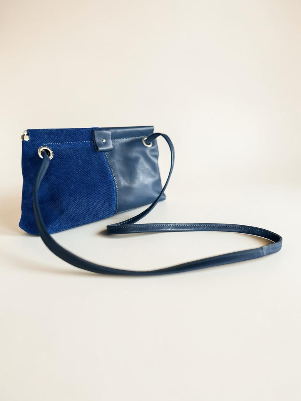 Handgemaakt kobaltblauw handtasje BoBBY