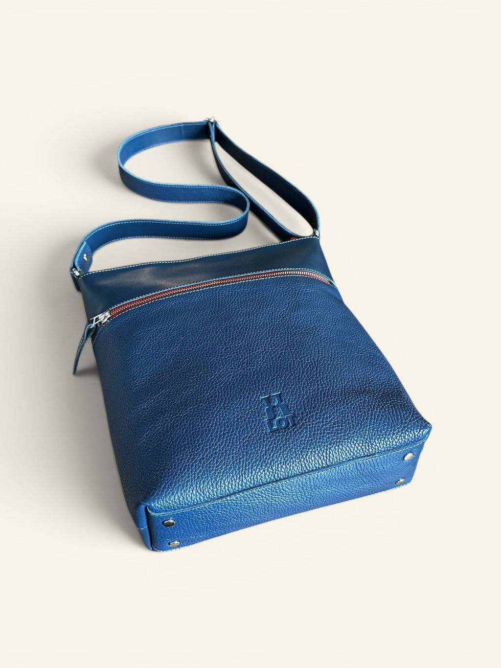 Handgemaakte schoudertas SAMMY blauw met rode rits