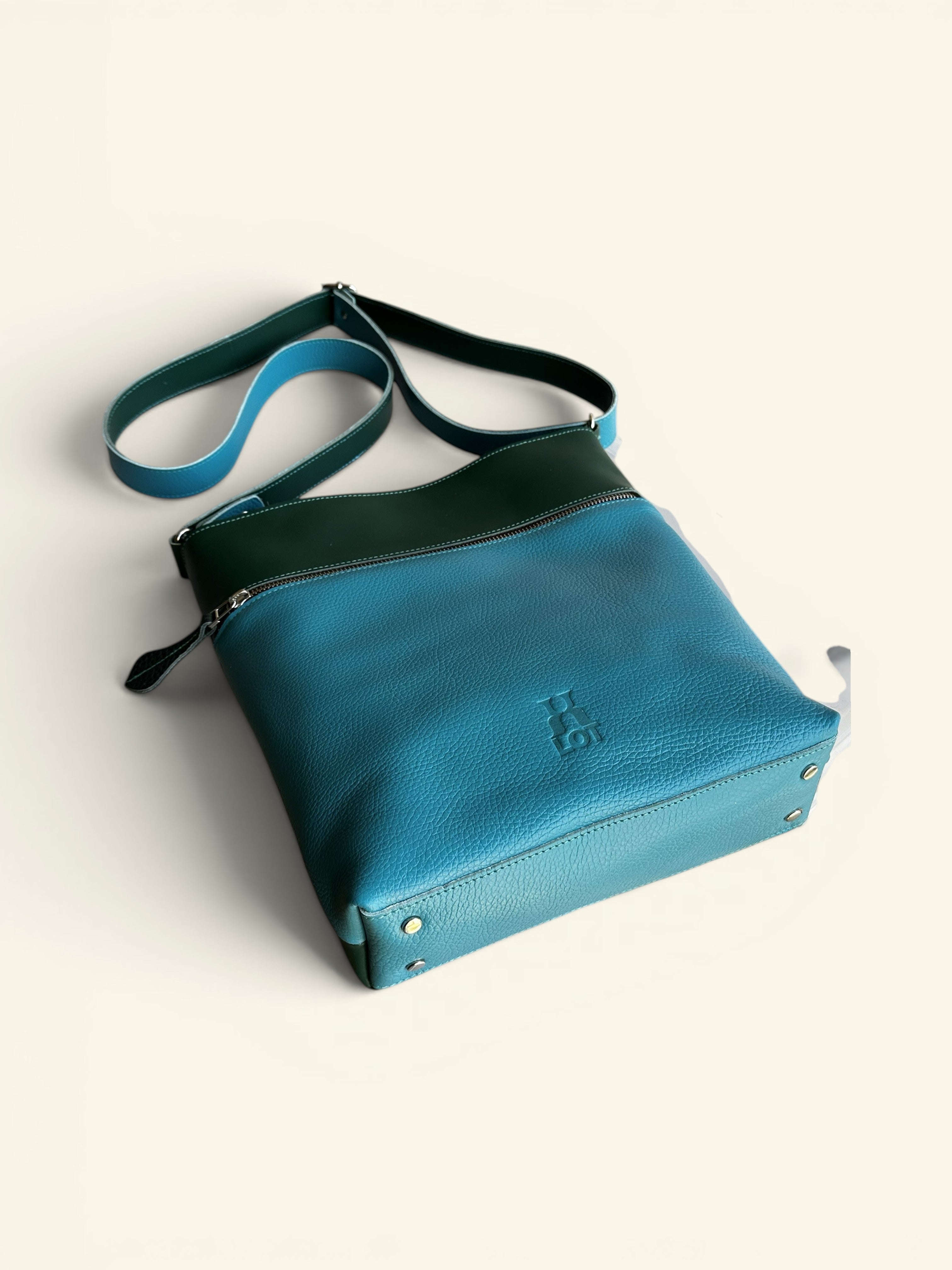 Handgmaakte schoudertas SAMMY turquoise en groen